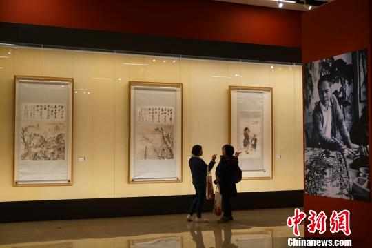 纪念关山月诞辰105周年作品展现场 潘旭临 摄