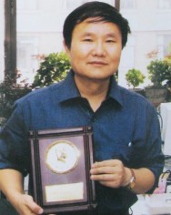 刘庆邦短篇小说《鞋》获第二届鲁迅文学奖